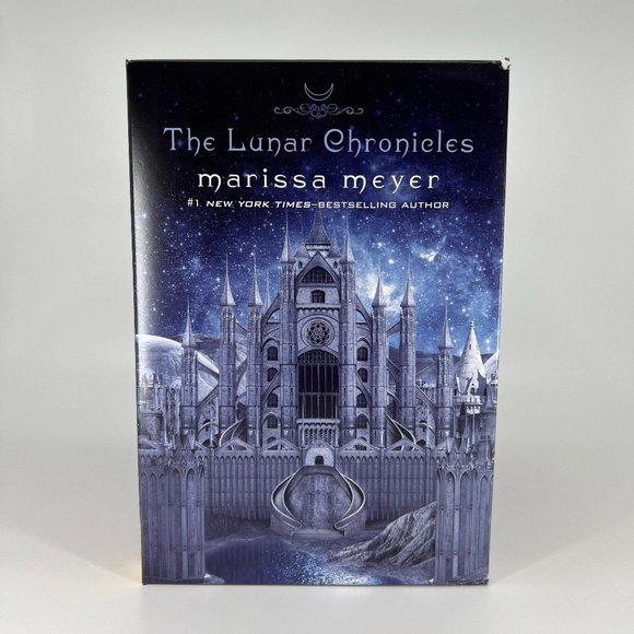 The Lunar Chronicles Hardcover Boxed Set with bonus “Stars Above" - Out of Print - Picture 5 of 10